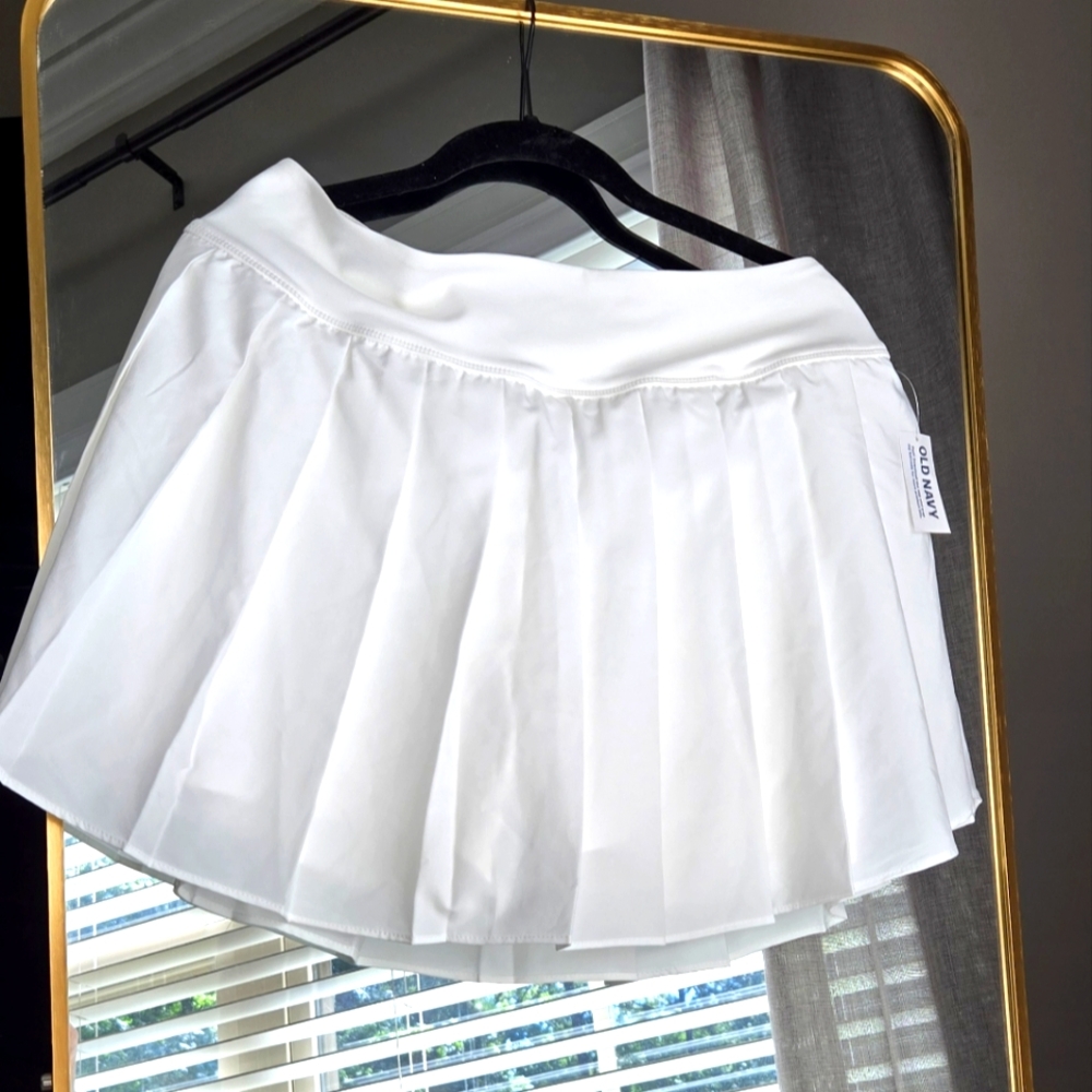 NWT Old Navy L Athletic Skort